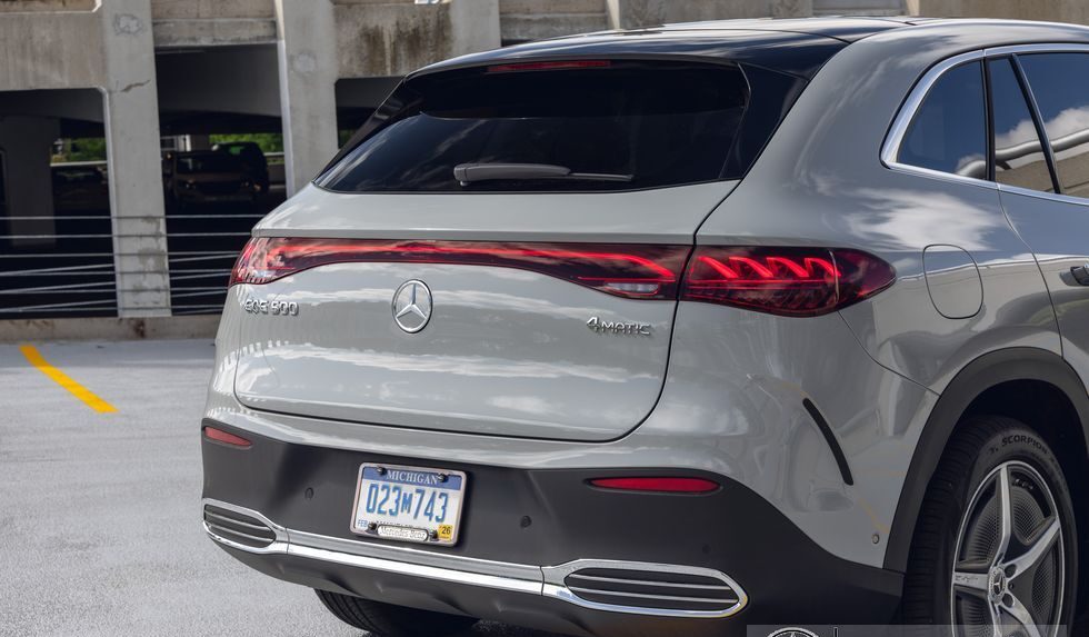 Mercedes EQE 500 SUV-5